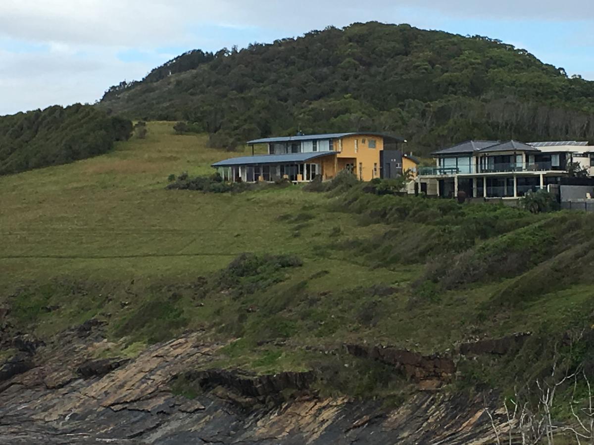 Oceanscape Luxury Beachfront Villas สกอตส์เฮด ภายนอก รูปภาพ